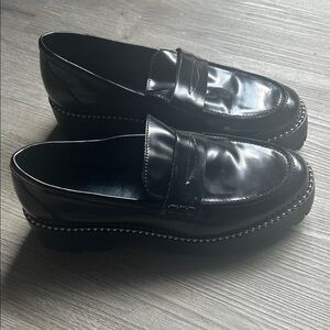 Aqua Men's Glossy Black Loafers